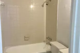 5613 7th St Ct E, Bradenton, FL 34203 - Photo 9
