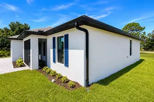 93 Presque Isle Dr, Port Charlotte, FL 33954 - Photo 5