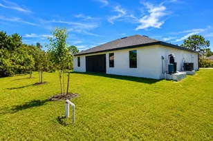 93 Presque Isle Dr, Port Charlotte, FL 33954 - Photo 7