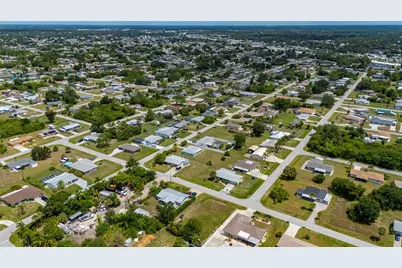 209 Cypress Avenue NW, Port Charlotte, FL 33952 - Photo 13