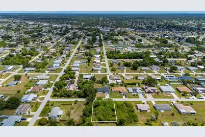 209 Forrest Avenue NW, Port Charlotte, FL 33952 - Photo 9
