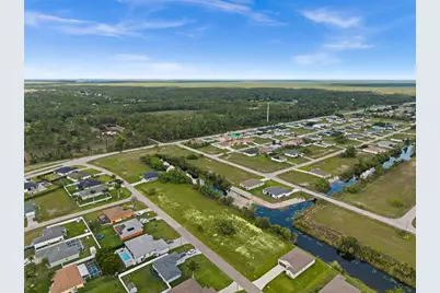 907 NE 32nd Terrace, Cape Coral, FL 33909 - Photo 9