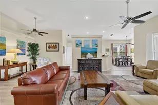 318 Langholm Dr, Venice, FL 34293 - Photo 9