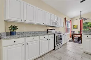 318 Langholm Dr, Venice, FL 34293 - Photo 11