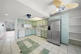 11644 SW Egret Cir, Lake Suzy, FL 34269 - Photo 7