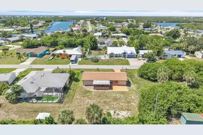 528 Magnolia Avenue NW, Port Charlotte, FL 33952 - Photo 37