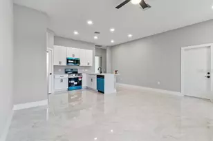 20462 Kenilworth Blvd, Port Charlotte, FL 33954 - Photo 11