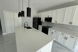 512 Sunset Rd N, Rotonda West, FL 33947 - Photo 3