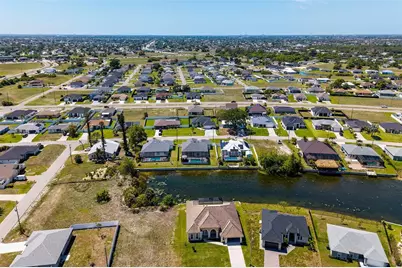 635 NE 7th Terrace, Cape Coral, FL 33909 - Photo 33
