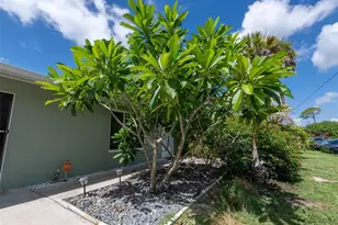 21239 Cottonwood Ave, Port Charlotte, FL 33952 - Photo 7