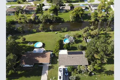 21239 Cottonwood Avenue, Port Charlotte, FL 33952 - Photo 5