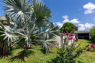 21239 Cottonwood Ave, Port Charlotte, FL 33952 - Photo 15