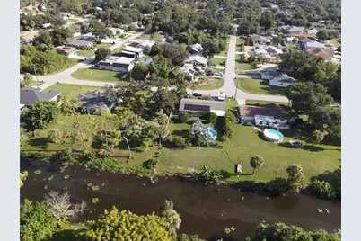 21239 Cottonwood Avenue, Port Charlotte, FL 33952 - Photo 5