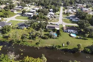 21239 Cottonwood Ave, Port Charlotte, FL 33952 - Photo 5