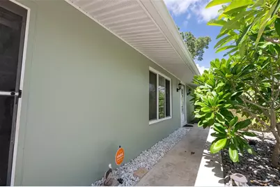 21239 Cottonwood Avenue, Port Charlotte, FL 33952 - Photo 9