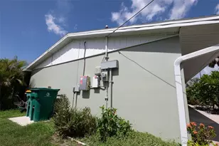 21239 Cottonwood Ave, Port Charlotte, FL 33952 - Photo 11
