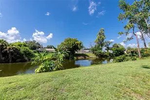 21239 Cottonwood Ave, Port Charlotte, FL 33952 - Photo 15