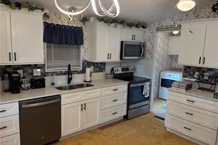 5696 Holiday Park Blvd, North Port, FL 34287 - Photo 9