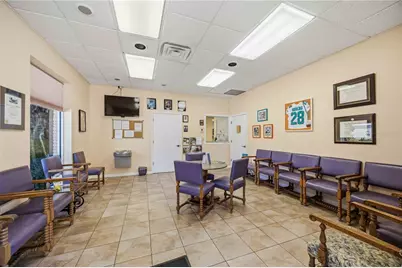 241 Nokomis Avenue S, Venice, FL 34285 - Photo 13