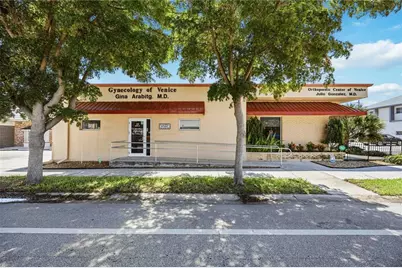 241 Nokomis Avenue S, Venice, FL 34285 - Photo 5