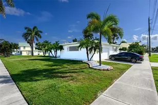 330 Harvey St, Punta Gorda, FL 33950 - Photo 3