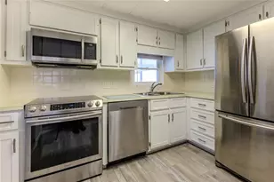 2100 Kings Hwy, Port Charlotte, FL 33980 - Photo 9