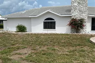 355 Eden Dr, Englewood, FL 34223 - Photo 5