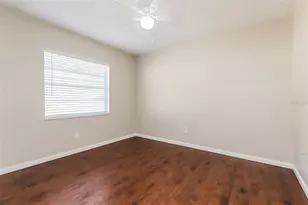 762 Isleton Dr, Brandon, FL 33511 - Photo 11