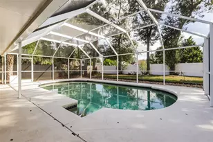 762 Isleton Dr, Brandon, FL 33511 - Photo 13
