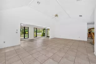 11215 SW Courtney Dr, Lake Suzy, FL 34269 - Photo 15