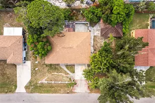 887 Leeward Rd, Venice, FL 34293 - Photo 7