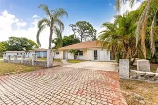 887 Leeward Rd, Venice, FL 34293 - Photo 3