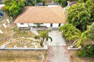 887 Leeward Rd, Venice, FL 34293 - Photo 11