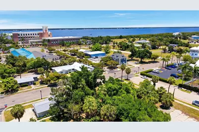 261 E Olympia Avenue, Punta Gorda, FL 33950 - Photo 9