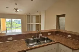 3007 SW Santa Barbara Pl, Cape Coral, FL 33914 - Photo 7