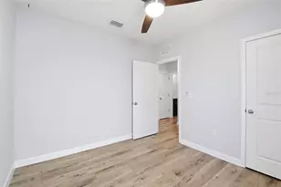 5924 Briar Rose Wy, Sarasota, FL 34232 - Photo 11