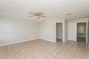 12125 Fox Bloom Ave, Gibsonton, FL 33534 - Photo 11