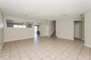 12125 Fox Bloom Ave, Gibsonton, FL 33534 - Photo 9