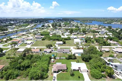 515 Meridan Avenue NW, Port Charlotte, FL 33952 - Photo 23
