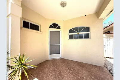 4304 Marcott Circle, Sarasota, FL 34233 - Photo 5