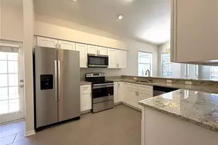 4304 Marcott Cir, Sarasota, FL 34233 - Photo 25