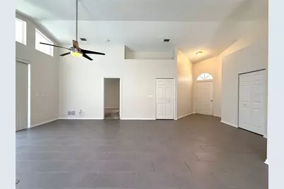 4304 Marcott Circle, Sarasota, FL 34233 - Photo 11