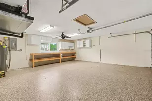 12001 SW Kingsway Cir, Lake Suzy, FL 34269 - Photo 23