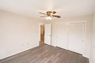 22128 Bronxville Ave, Port Charlotte, FL 33952 - Photo 15