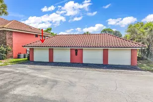 3013 Clark Rd, Sarasota, FL 34231 - Photo 3