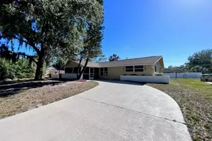 424 Vannell St, Port Charlotte, FL 33954 - Photo 3