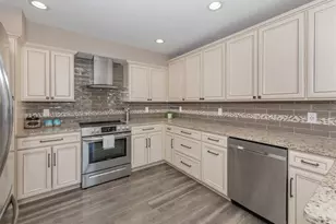 21004 Isola Bella Cir, Venice, FL 34292 - Photo 3