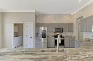 4327 Manfield Dr, Venice, FL 34293 - Photo 13