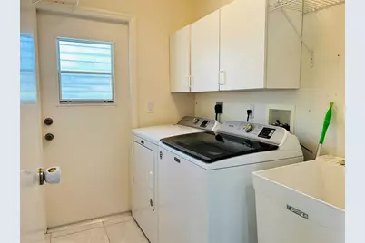304 Pine Glen Court, Englewood, FL 34223 - Photo 15