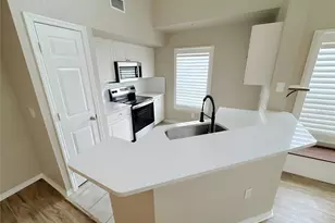 5531 Rosehill Rd, Sarasota, FL 34233 - Photo 3